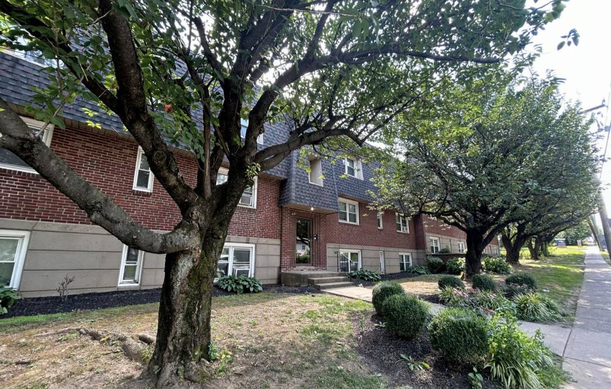 Apartment for rent at 87-89 S State Rd, Upper Darby, PA 19082
