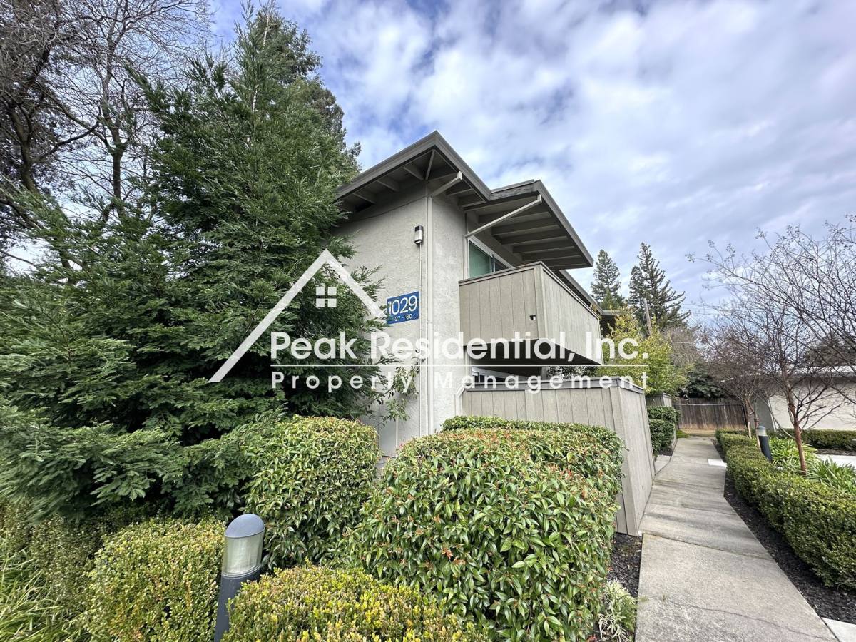 Apartment for rent at 1025 35th Ave, Sacramento, CA 95822