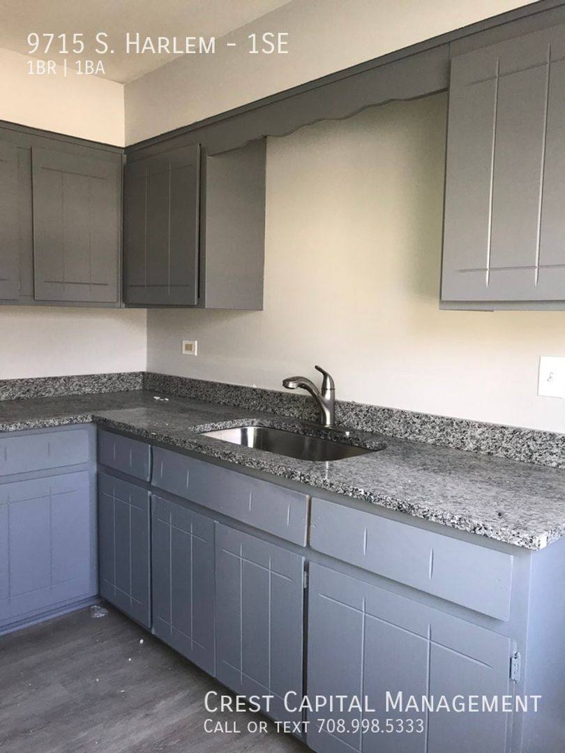 Apartment for rent at 9700-02 Nottingham Ave, Chicago Ridge, IL 60415