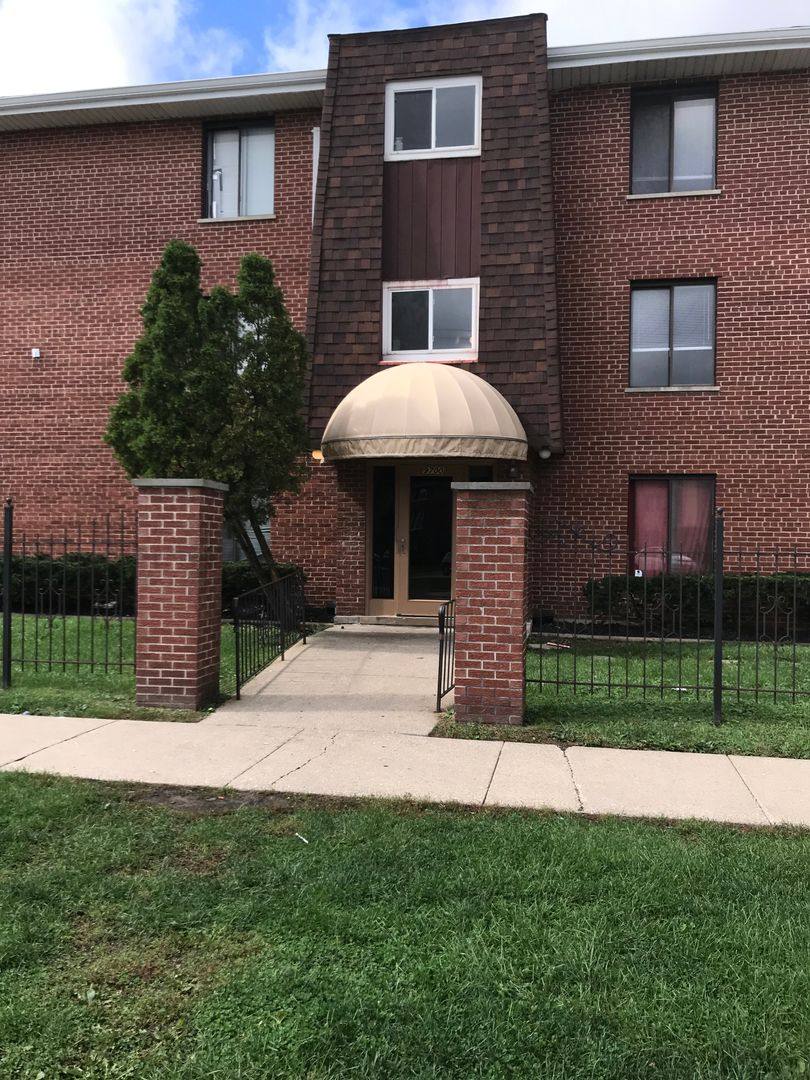 Apartment for rent at 9700-02 Nottingham Ave, Chicago Ridge, IL 60415