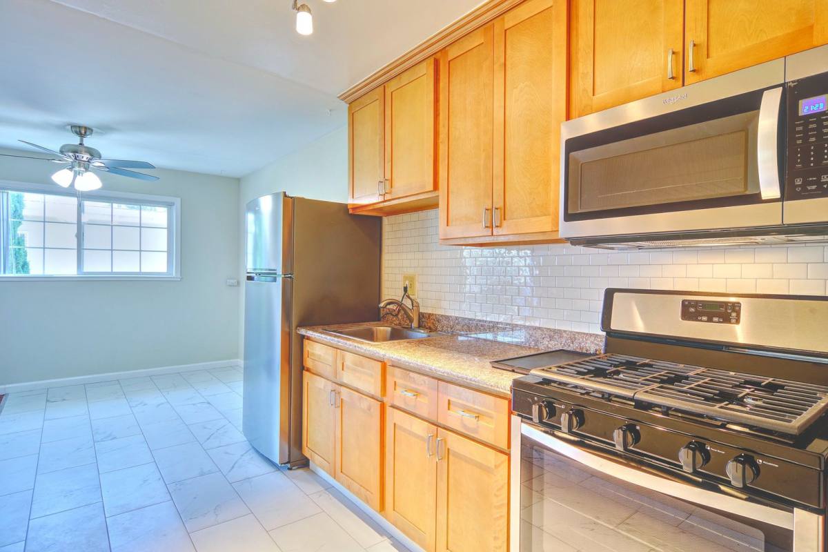 Apartment for rent at 25401 Cypress Ave, Hayward, CA 94544