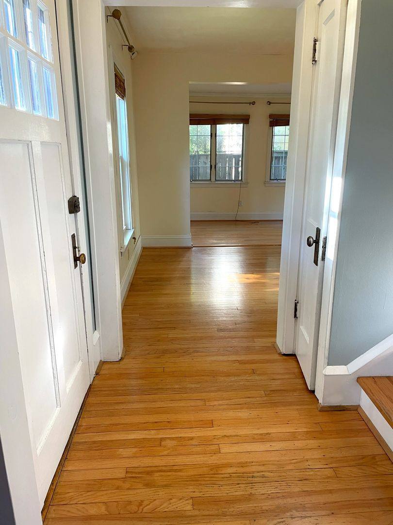House for rent at 1404 E Park Place, Ann Arbor, MI 48104