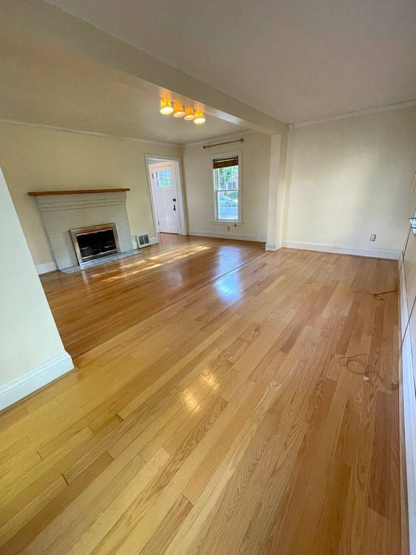House for rent at 1404 E Park Place, Ann Arbor, MI 48104
