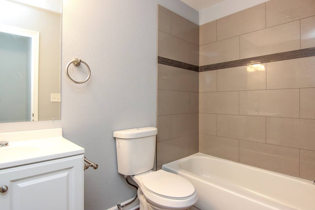 Apartment for rent at 2821 SE 50th Ave, Portland, OR 97206