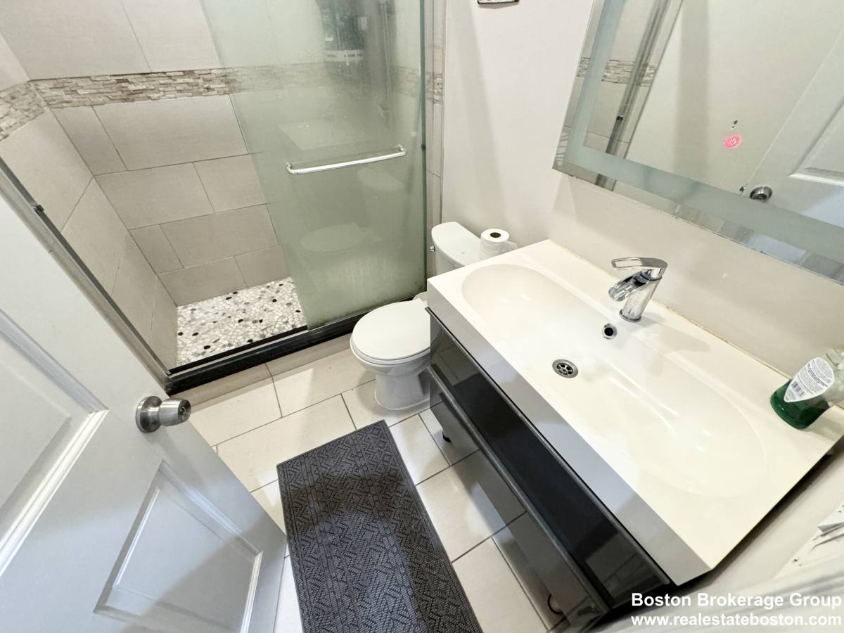 Apartment for rent at 7 Grant St #1, Dorchester, MA 02125