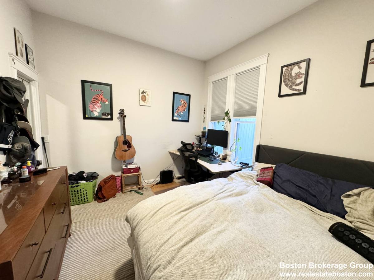 Apartment for rent at 7 Grant St #1, Dorchester, MA 02125