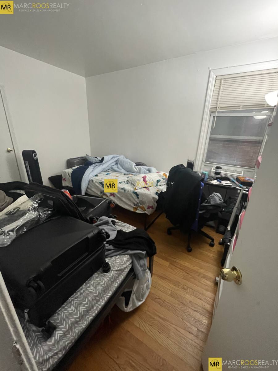 House for rent at 848 Huntington Ave #2, Boston, MA 02115