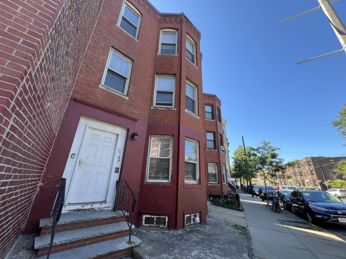 House for rent at 848 Huntington Ave #2, Boston, MA 02115