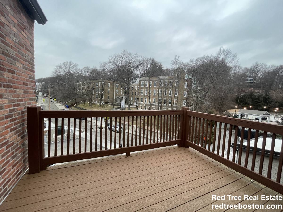 Apartment for rent at 1616 Beacon St #3, Brookline, MA 02446