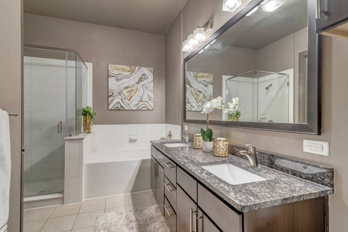 Apartment for rent at 5755 Almeda Rd #5HP1, Houston, TX 77004
