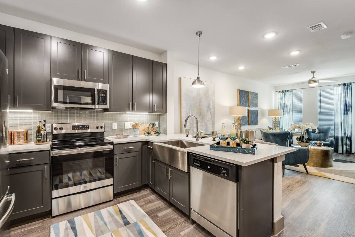 Apartment for rent at 300 Enclave Dr #EAWL, Conroe, TX 77384