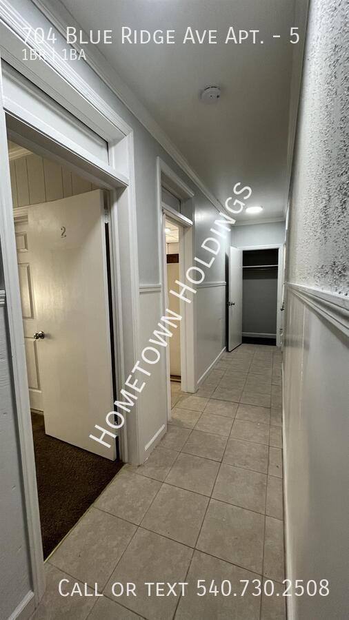 Apartment for rent at 704 Blue Ridge Ave #5, Bedford, VA 24523