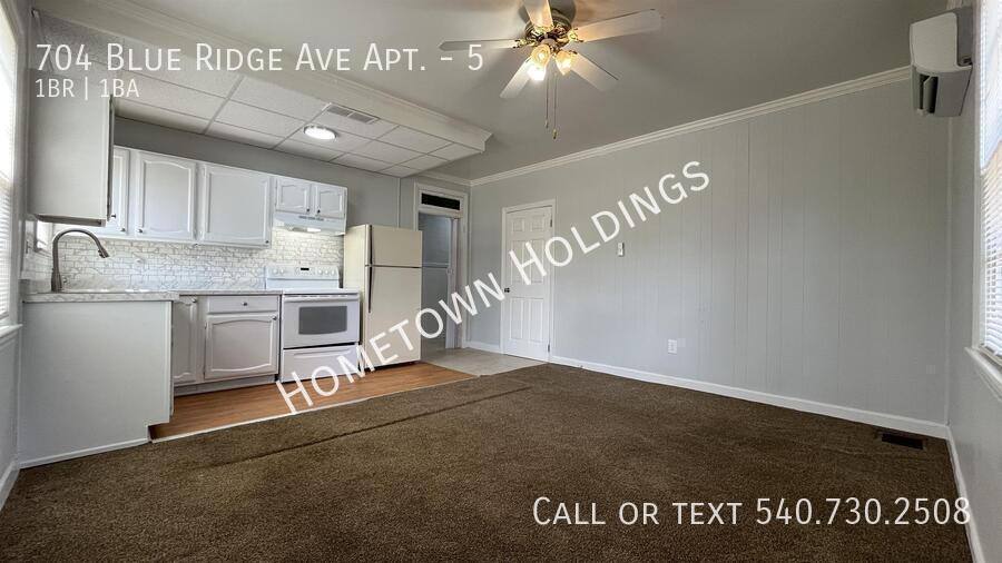 Apartment for rent at 704 Blue Ridge Ave #5, Bedford, VA 24523