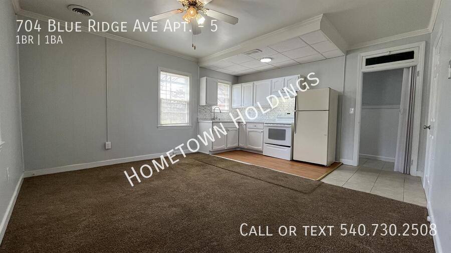 Apartment for rent at 704 Blue Ridge Ave #5, Bedford, VA 24523