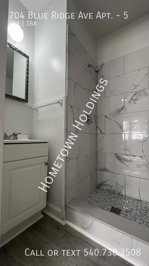 Apartment for rent at 704 Blue Ridge Ave #5, Bedford, VA 24523