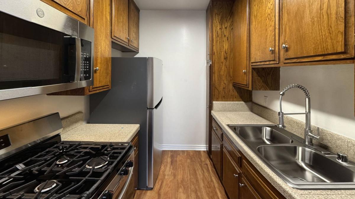 Apartment for rent at 12031 Pacific Ave #1, Los Angeles, CA 90066