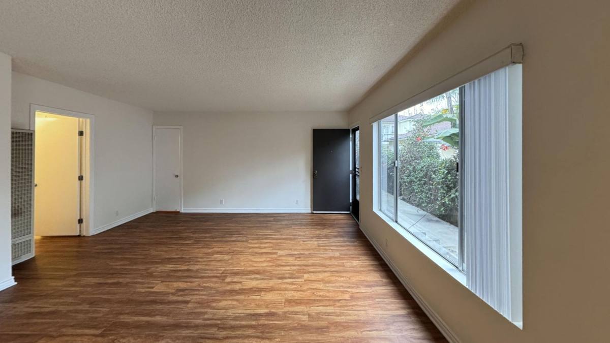 Apartment for rent at 12031 Pacific Ave #1, Los Angeles, CA 90066