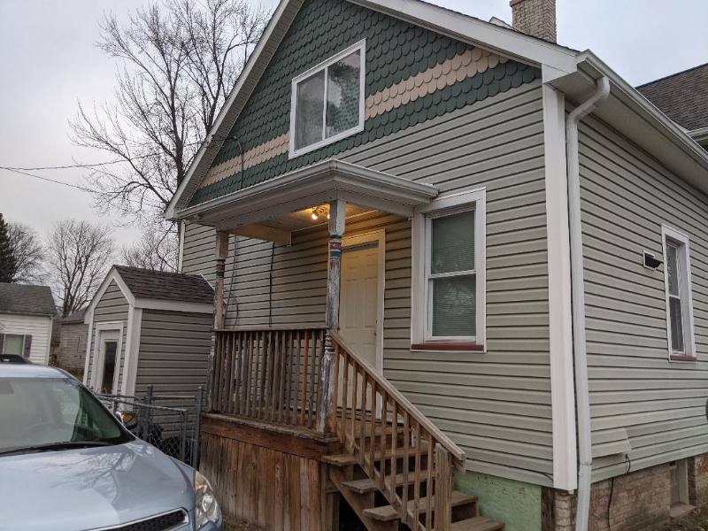 Apartment for rent at 1021 Ames St #1, Saginaw, MI 48602