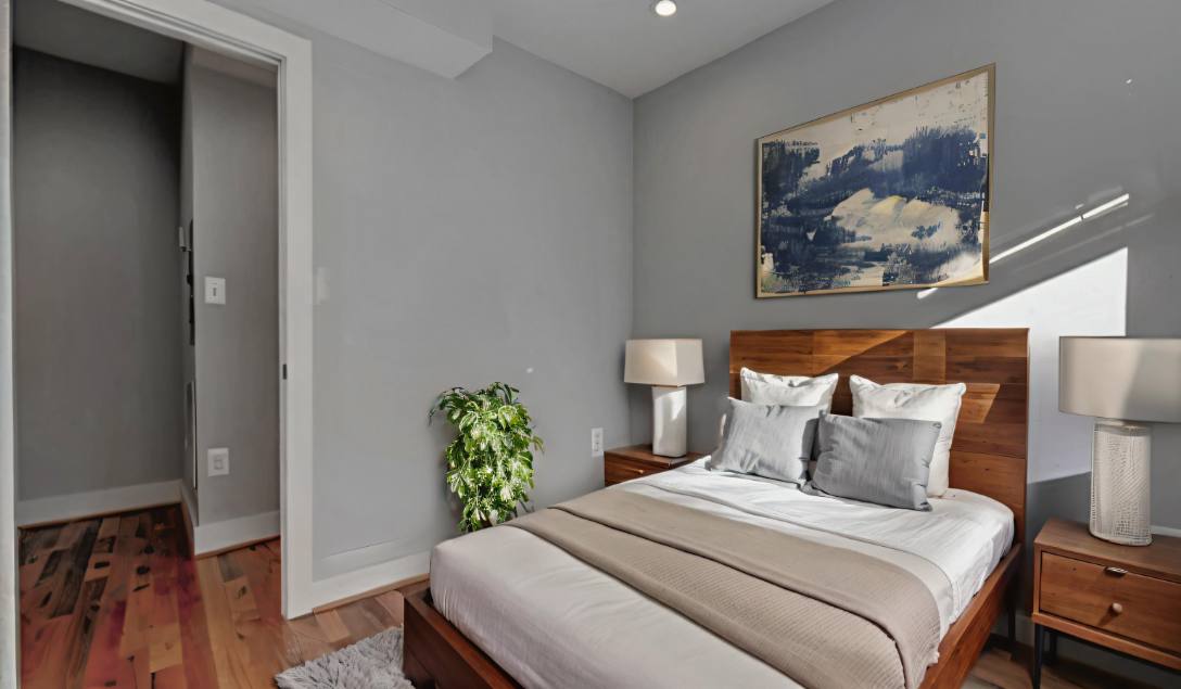 Apartment for rent at 1911 M St NE #1, Washington, DC 20002