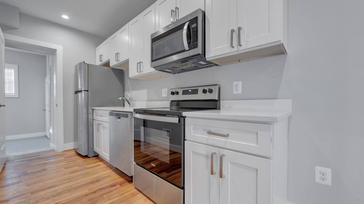 Apartment for rent at 1911 M St NE #1, Washington, DC 20002