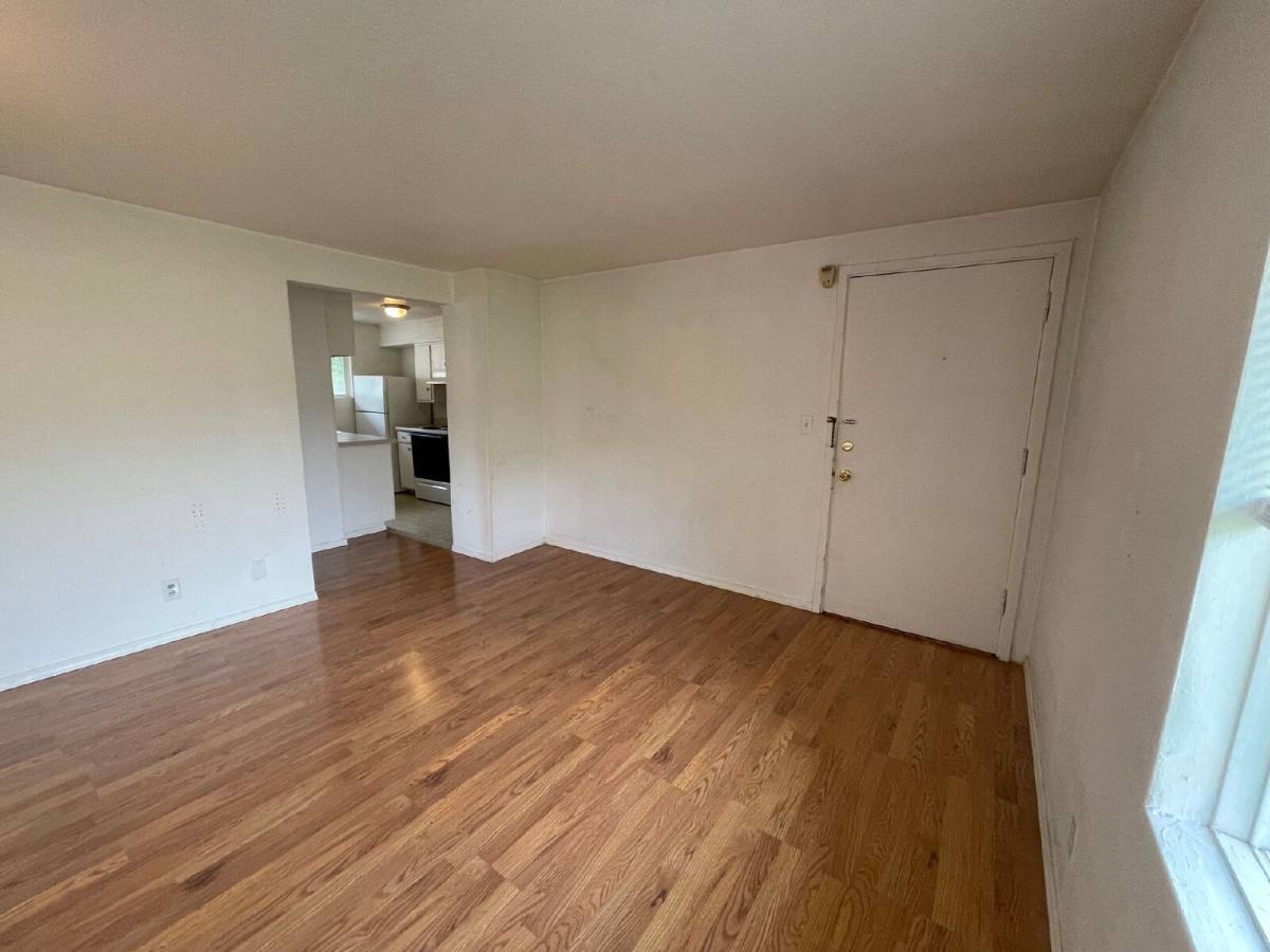 Apartment for rent at 1911 Kincaid St #3, Eugene, OR 97405