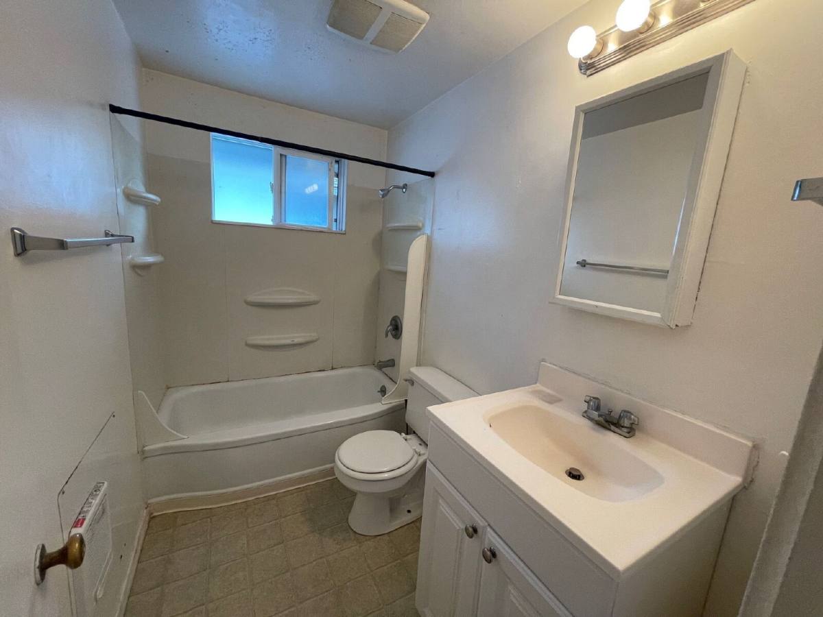 Apartment for rent at 1911 Kincaid St #3, Eugene, OR 97405