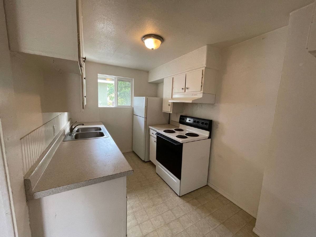 Apartment for rent at 1911 Kincaid St #3, Eugene, OR 97405