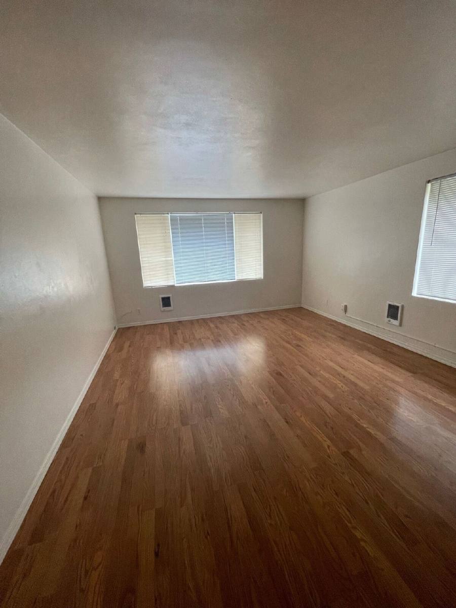 Apartment for rent at 1911 Kincaid St #4, Eugene, OR 97405
