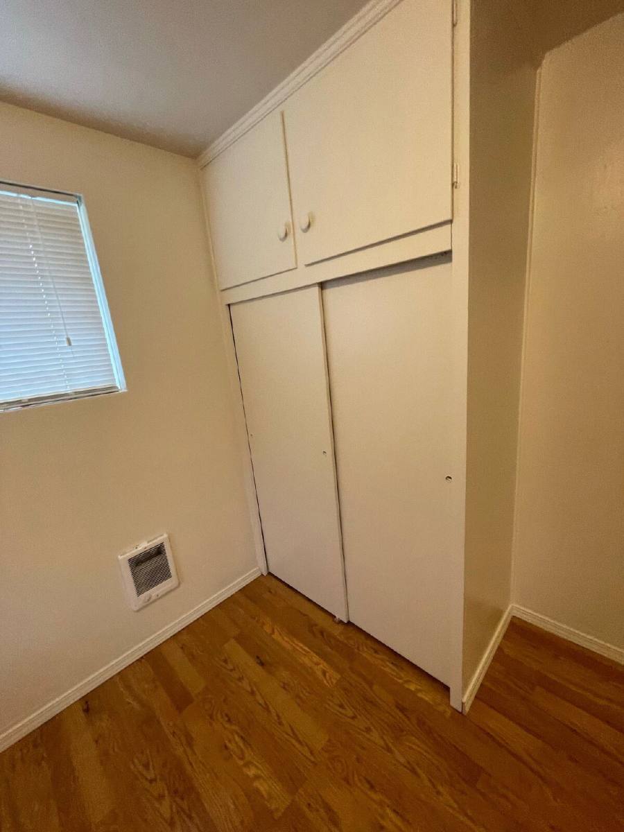 Apartment for rent at 1911 Kincaid St #4, Eugene, OR 97405