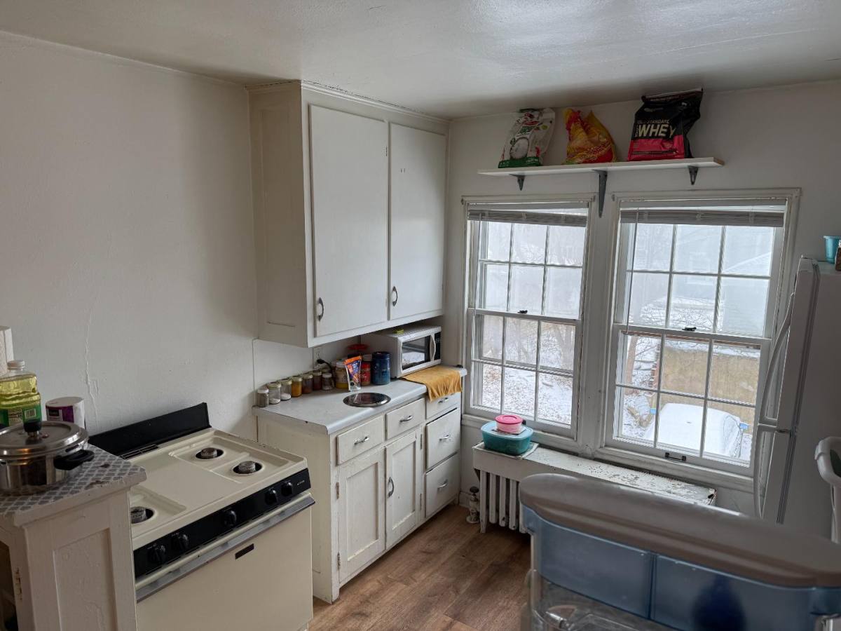 Apartment for rent at 2127 University Ave #4, Madison, WI 53711