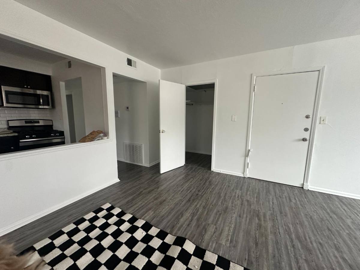 Apartment for rent at 3046 S Moreland Blvd #5, Cleveland, OH 44120