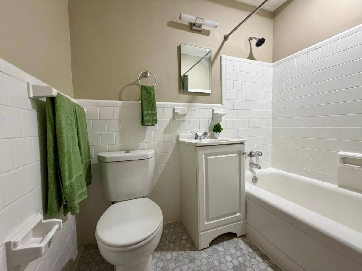 House for rent at 350 U St NE 105, Washington, DC 20002