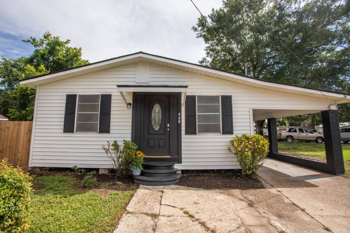 House for rent at 408 Martin Luther King Jr Dr, Lafayette, LA 70501