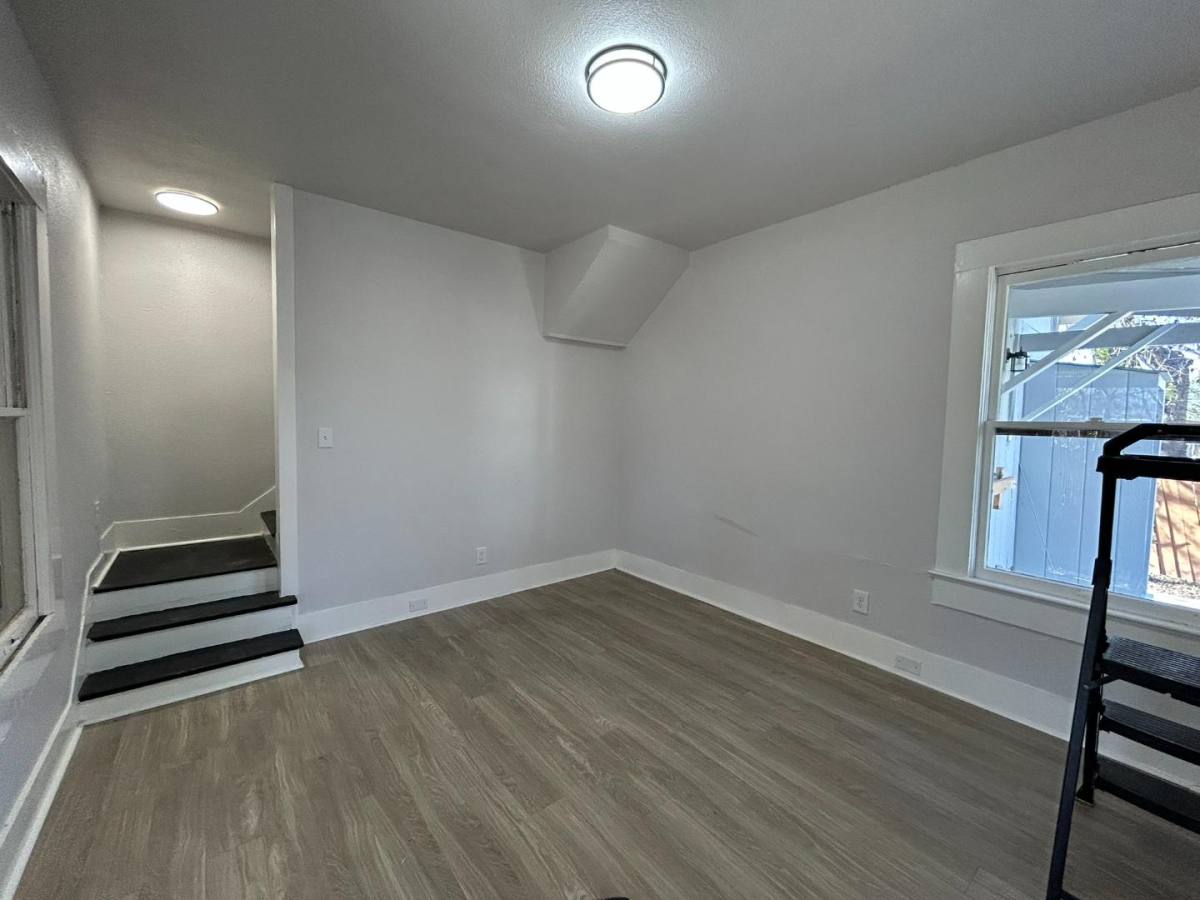 Apartment for rent at 329 Hot Wells Blvd #R, San Antonio, TX 78223