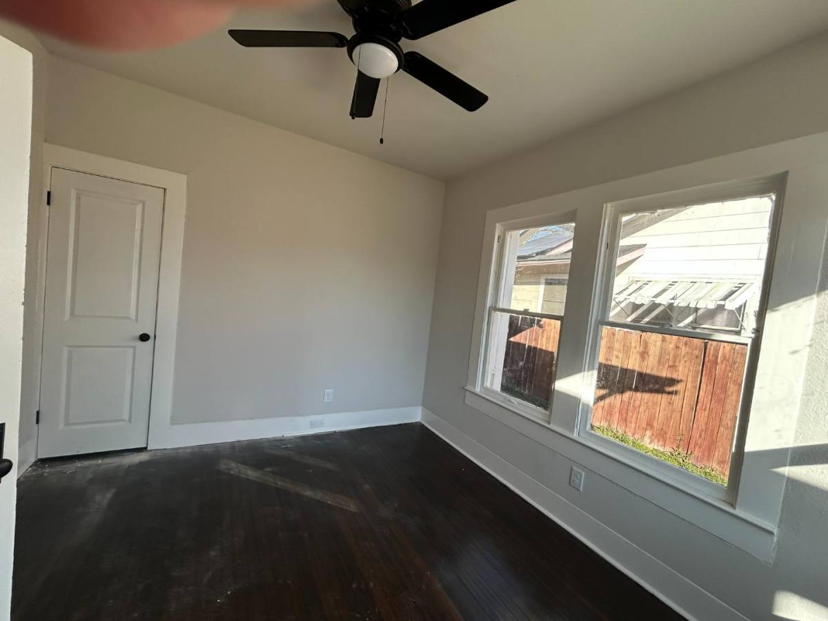 Apartment for rent at 329 Hot Wells Blvd #R, San Antonio, TX 78223