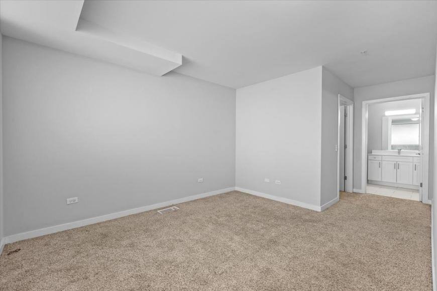 Apartment for rent at 1900 W Lawrence #219, Chicago, IL 60640