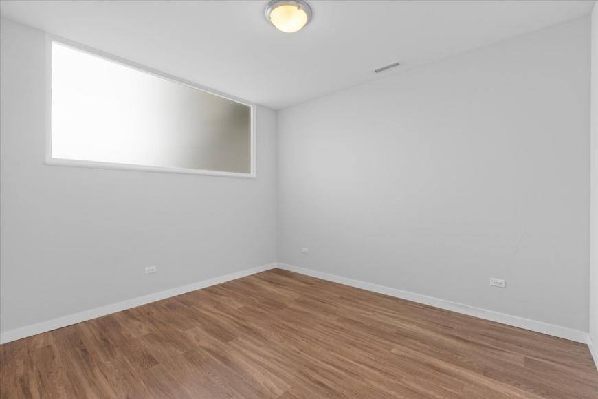 Apartment for rent at 1900 W Lawrence #219, Chicago, IL 60640