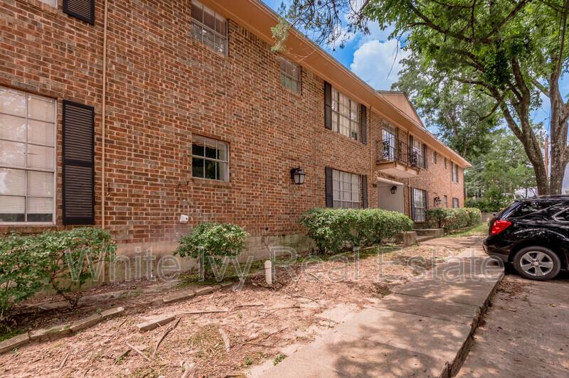 Apartment for rent at 818 University Ave #7, Huntsville, TX 77320