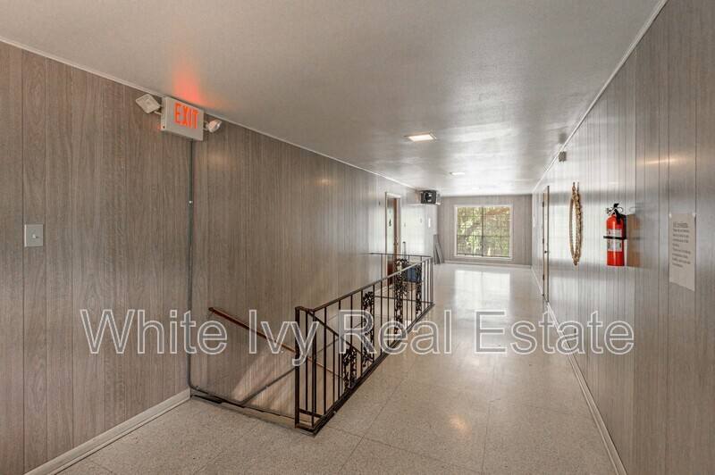 Apartment for rent at 818 University Ave #7, Huntsville, TX 77320