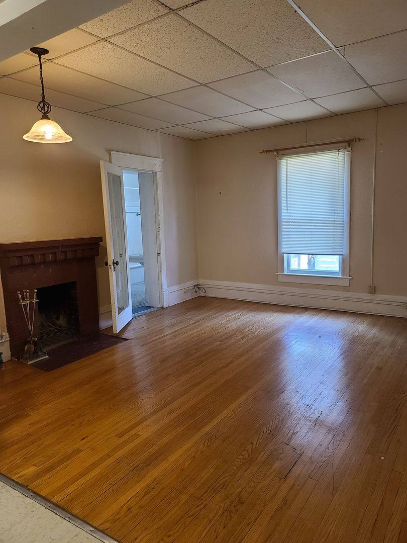 Apartment for rent at 503 W Green St, Urbana, IL 61801