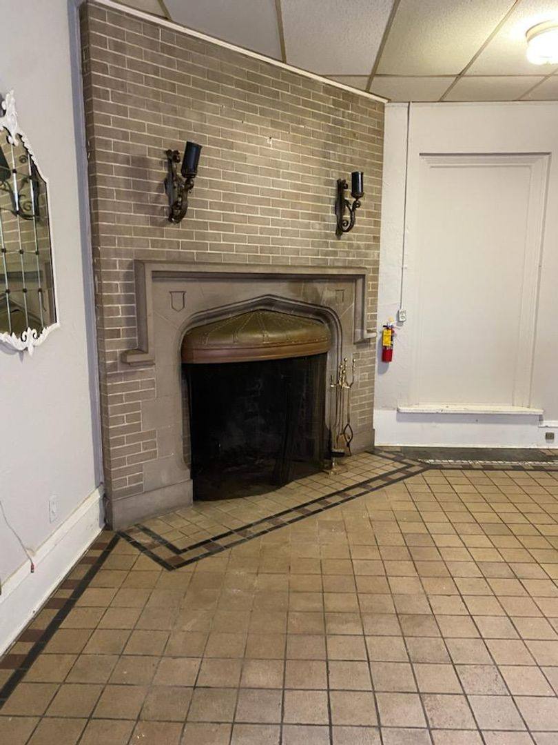 Apartment for rent at 503 W Green St, Urbana, IL 61801