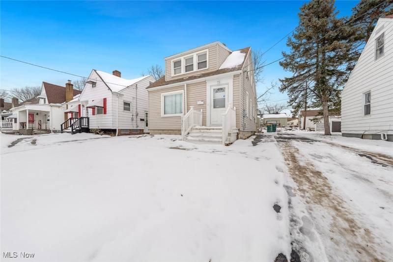 House for rent at 18851 Raymond St, Maple Heights, OH 44137