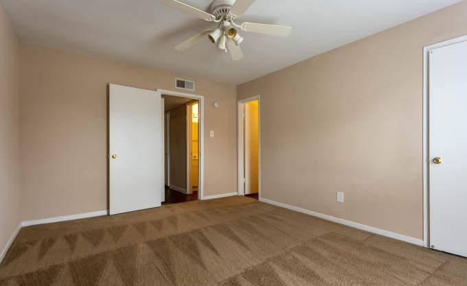 Apartment for rent at 13502 N Thorntree Dr #1047, Houston, TX 77015