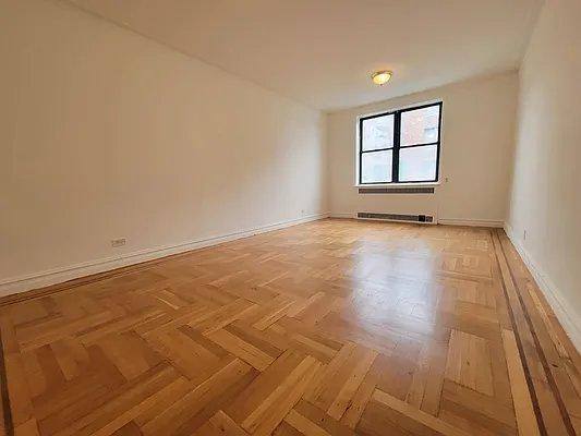 Apartment for rent at 3539 Decatur Ave #202, Bronx, NY 10467
