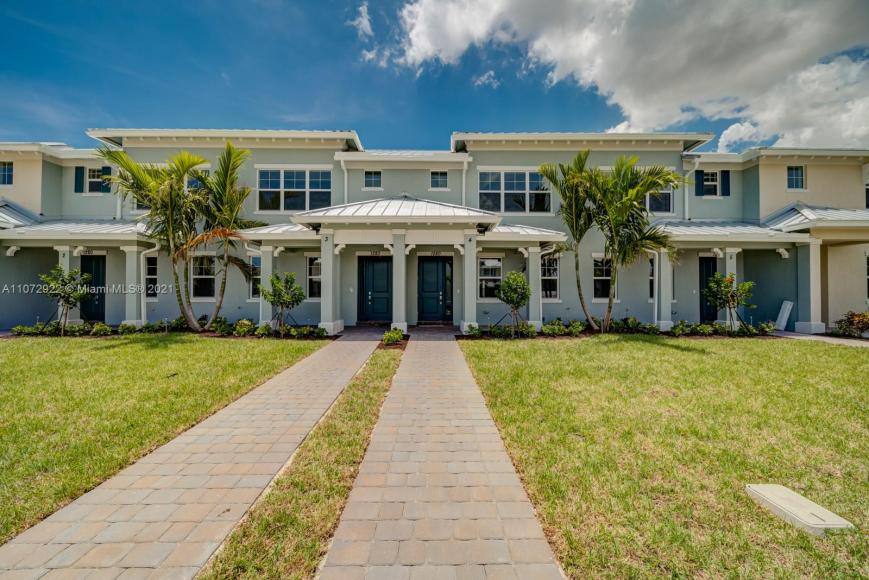 Townhouse for rent at 1280 Eucalyptus Dr, Hollywood, FL 33020