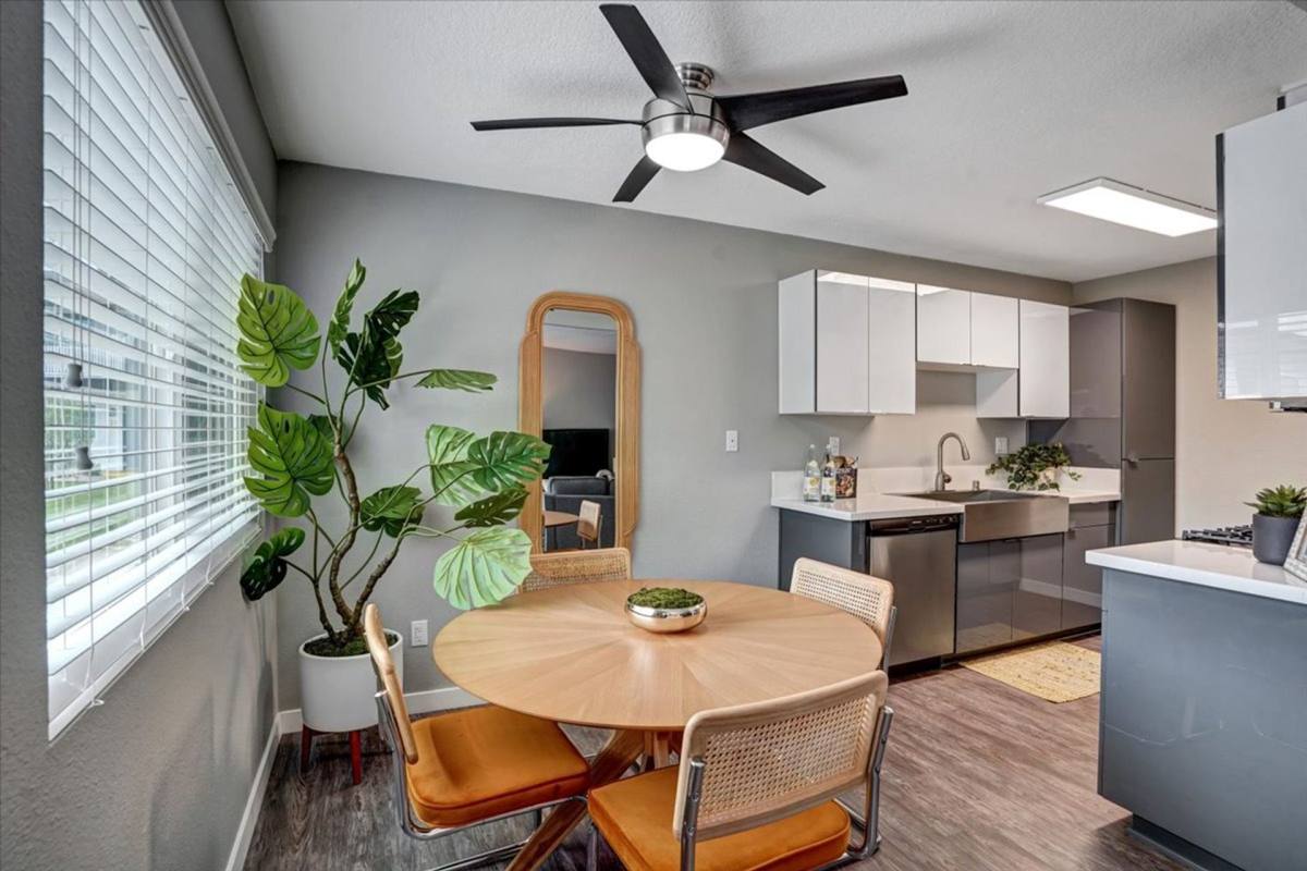 Apartment for rent at 120 S Grand Ave, Anaheim, CA 92804