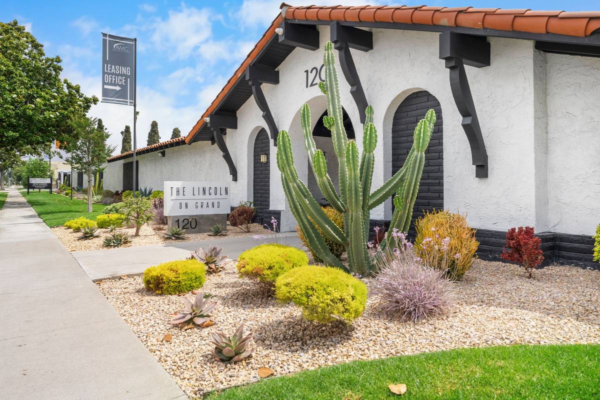 Apartment for rent at 120 S Grand Ave, Anaheim, CA 92804