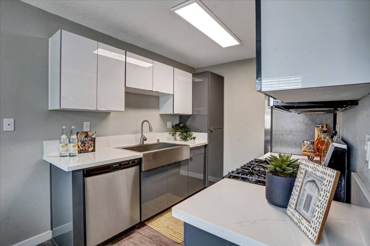 Apartment for rent at 120 S Grand Ave, Anaheim, CA 92804