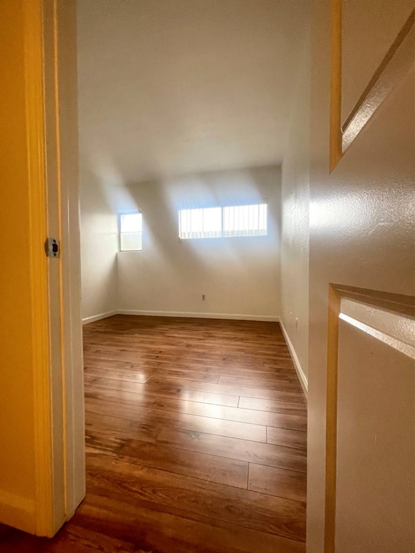 Apartment for rent at 2535 Kansas Ave, Santa Monica, CA 90404