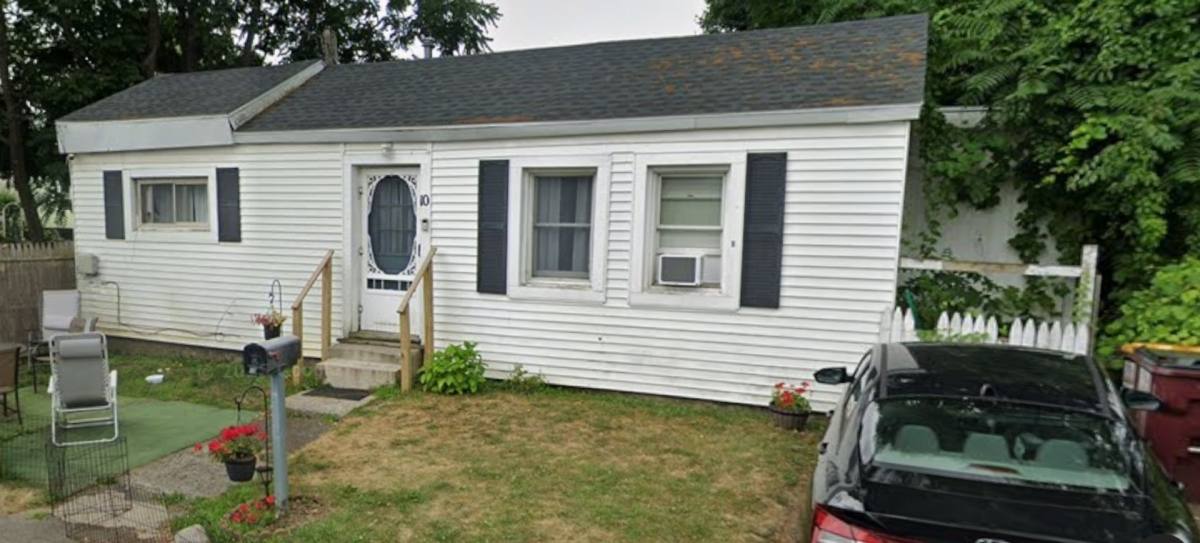 Apartment for rent at 8 Norton St, Albany, NY 12205
